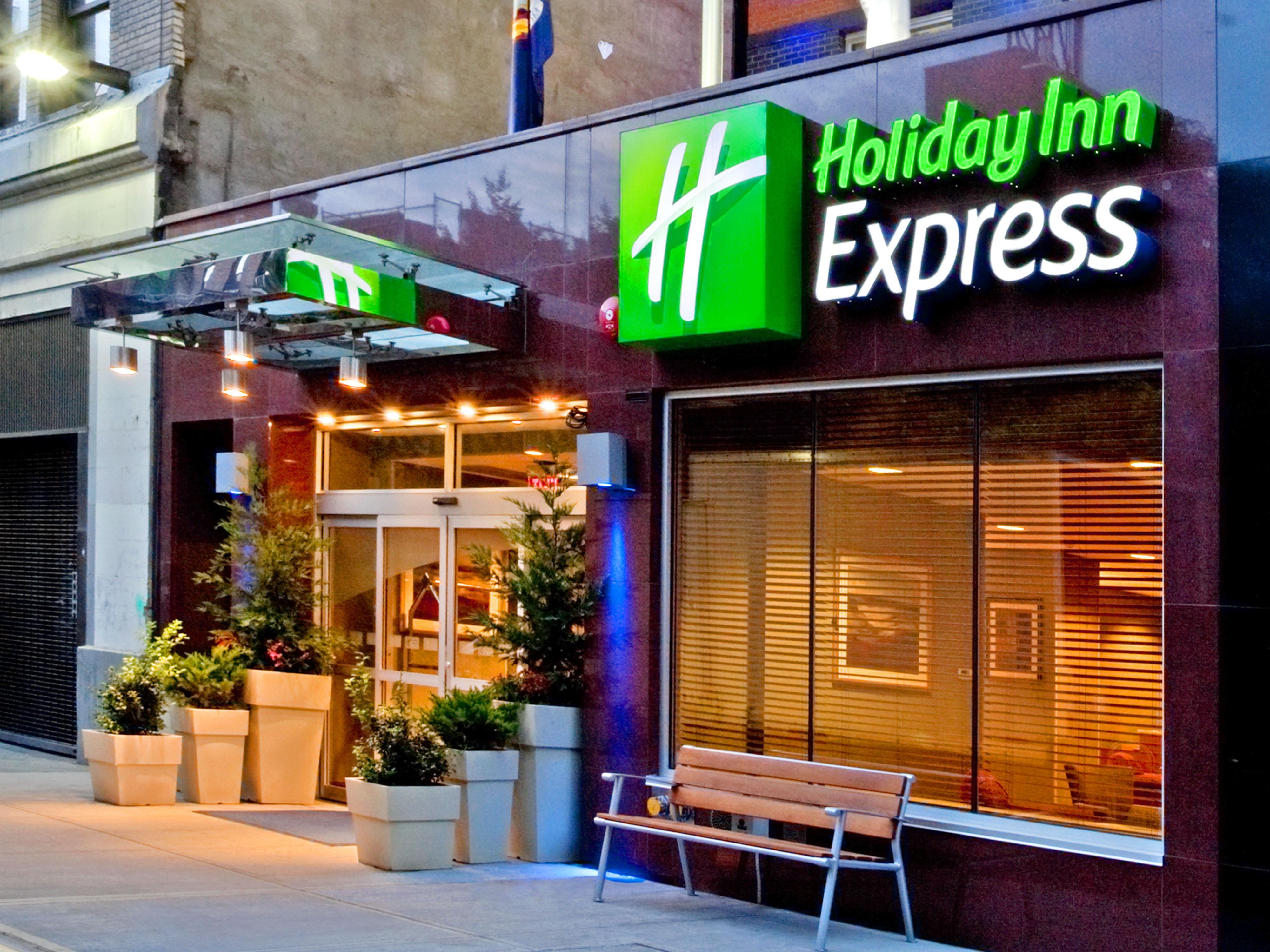 Holiday Inn Express - Times Square, An Ihg Hotel Нью-Йорк Экстерьер фото